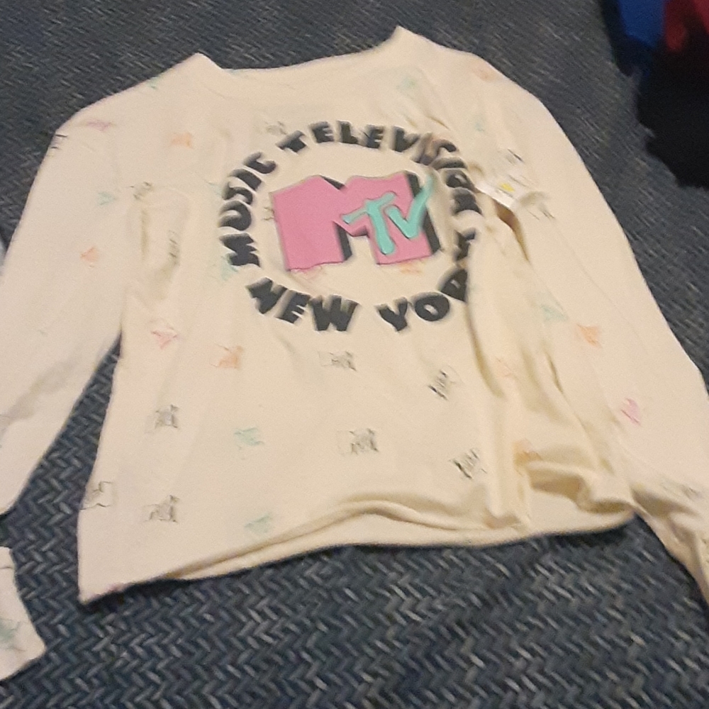 MTV long sleeved tee